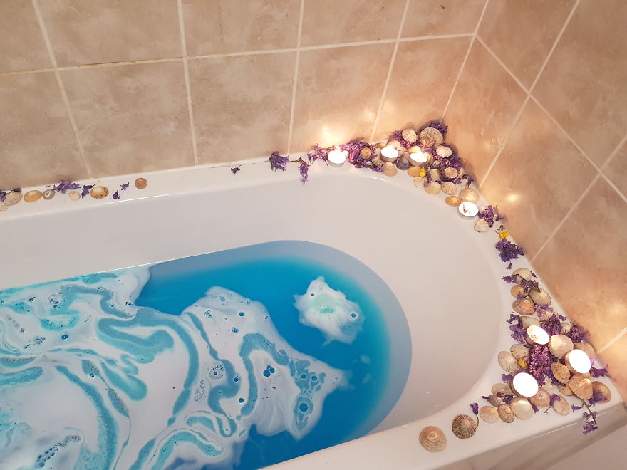 I Make Going Home And Relaxing In The Tub A Whole Other Level Of Chilling I Make Going Home And Relaxing In The Tub A Whole Other Level Of Chilling