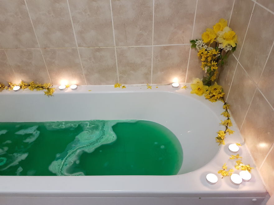 I Make Going Home And Relaxing In The Tub A Whole Other Level Of Chilling I Make Going Home And Relaxing In The Tub A Whole Other Level Of Chilling