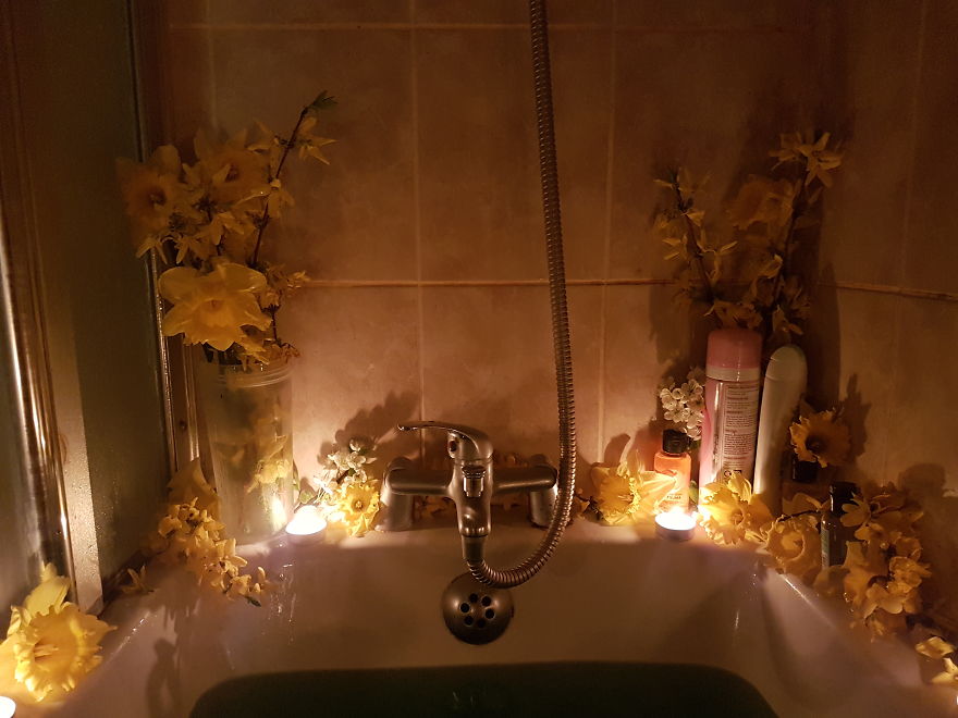 I Make Going Home And Relaxing In The Tub A Whole Other Level Of Chilling I Make Going Home And Relaxing In The Tub A Whole Other Level Of Chilling
