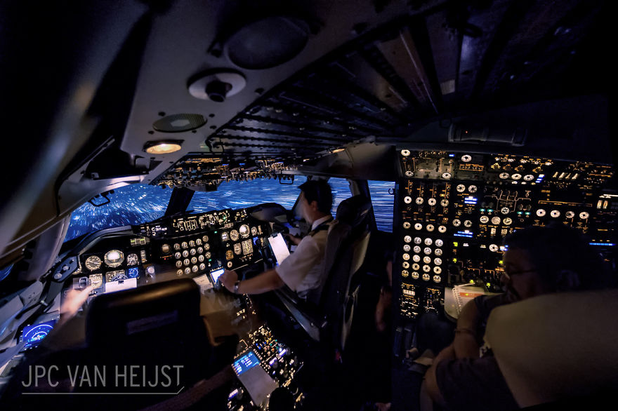 747 Pilot Takes Stunning Photos From His Cockpit, And His Pics Will Make You Want To Become A Pilot