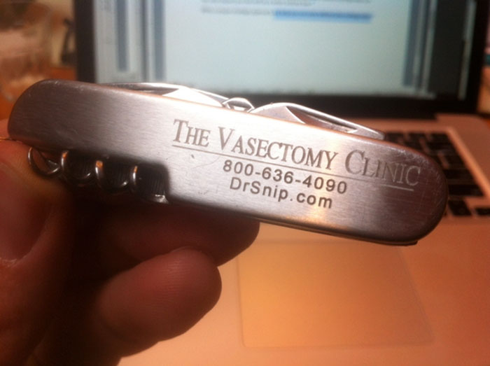 Dr Snip Uses Pocket Knives To Advertise Business