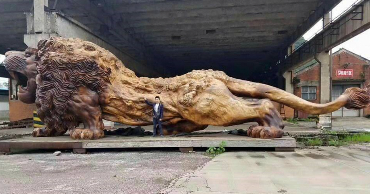 carved-wooden-giant-lion-sculpture-fb.pn