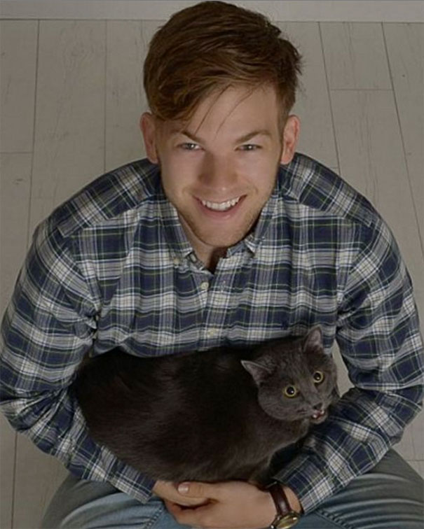 Guy Gets Professional Pictures With His Cat, And They End Up Looking Like Engagement Photos