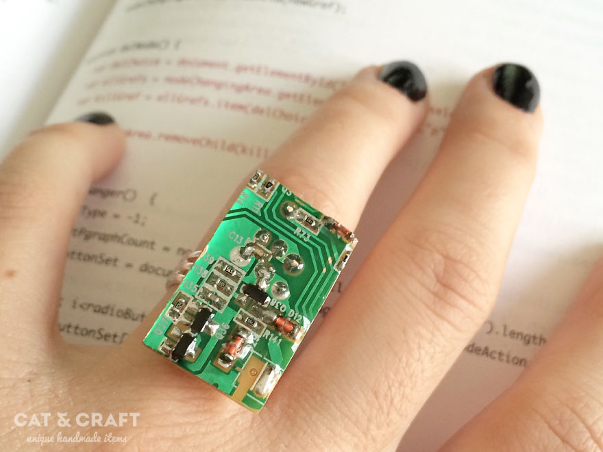 I Make Unique Geeky Jewelry Out Of Recycled Computers (10 Pics)