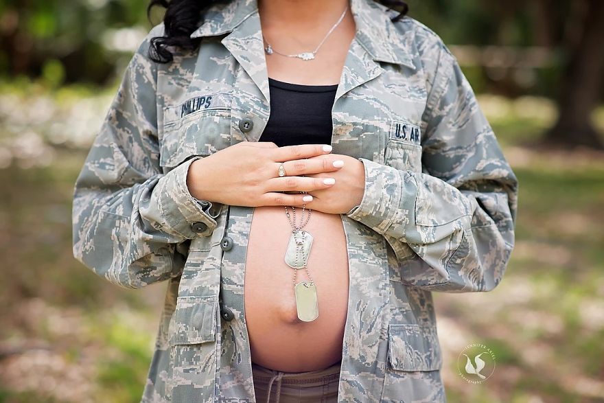Deployed Husband Can't Come To Wife's Maternity Photo Shoot, So She Comes Up With A Heartwarming Idea