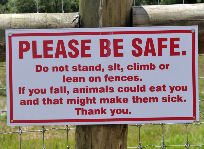 43 Funny Zoo Signs Which Probably Have Some Incredible Stories Behind Them