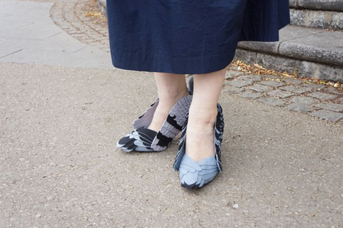People Are Freaking Out About This Japanese Woman Walking In Pigeon Shoes