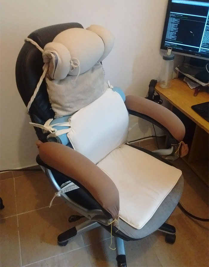 The Lack Of Lumbar Support Was Starting To Take A Toll, So I Improvised An Ergonomic Chair With What I Had In Hand