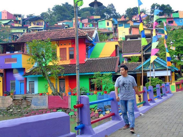 rainbow-village-kampung-pelangi-indonesia- (7)
