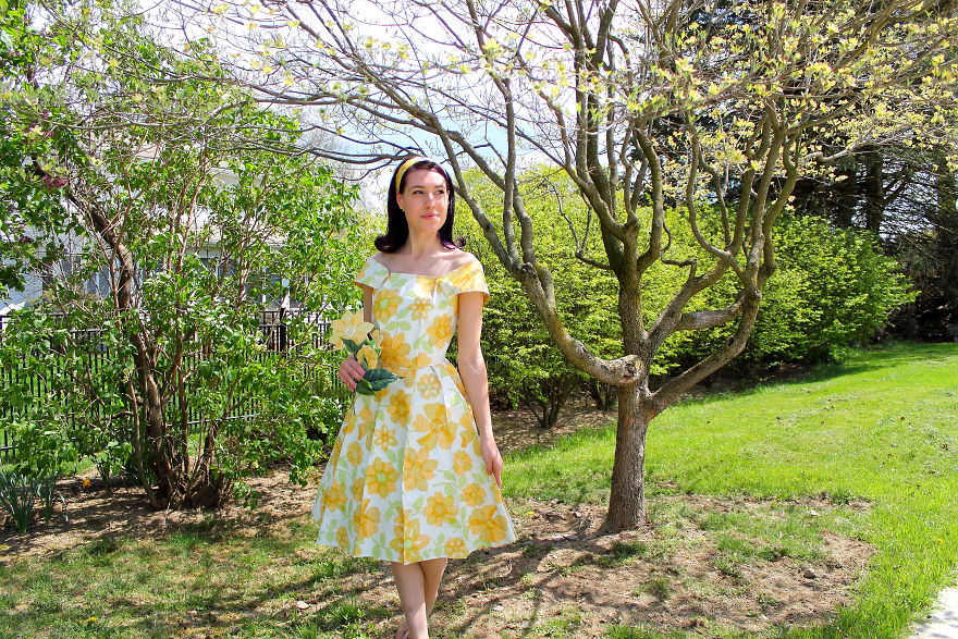 I Turned My Grandma's Kitchen Wallpaper Into A Spring Dress To Preserve Priceless Childhood Memories