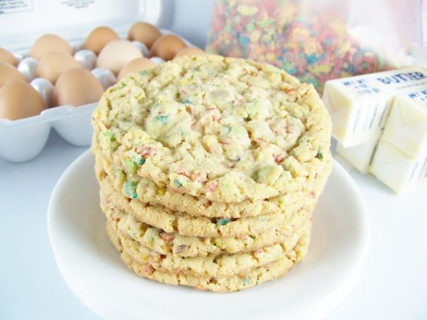 Fruity Pebbles Cookies