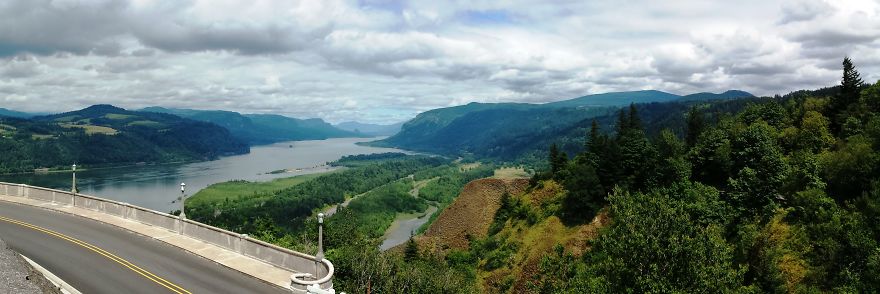 Views Of The Gorgeous Columbia River Gorge