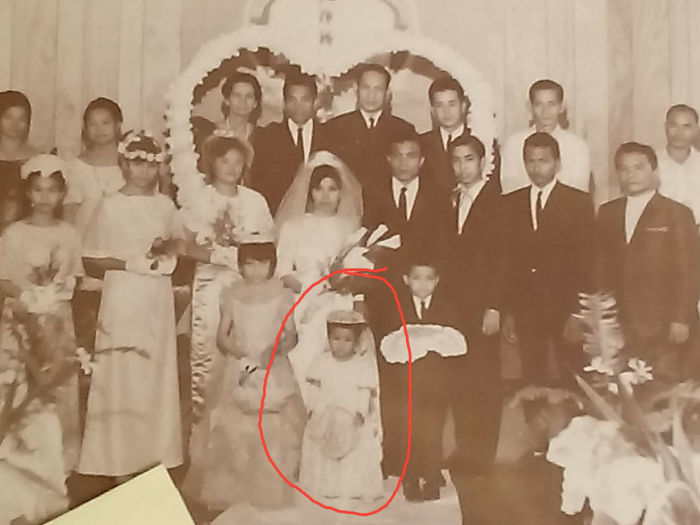 1968 Wedding.... I Was D Flower Girl.... I'm Only 3 That Time... W00h... I'm A Grandma Now!!!