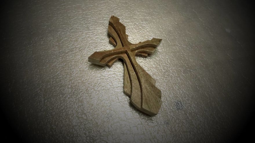 7 Amazing Wood Crosses