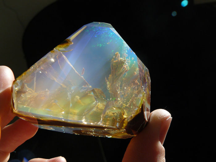 Ethiopian Welo Opal New Gem Found Looks Like The Ocean In Rock