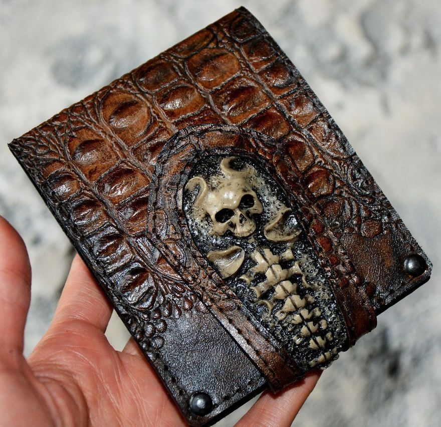 10+ Frightening Leather Watches, Iphone Covers And Other Handmade Accessories You’ll Be Marveled With