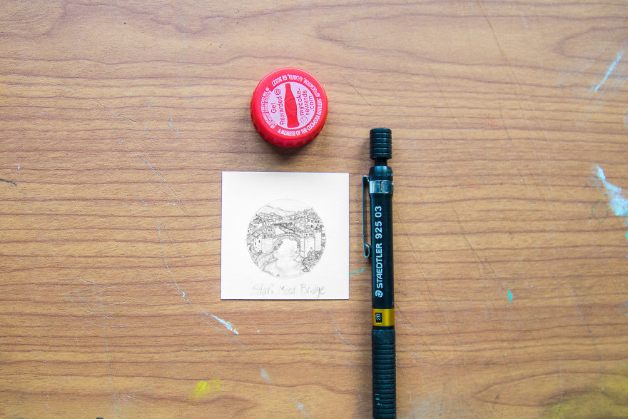 Art So Tiny It Could Actually Fit Inside A Bottle Cap! Art So Tiny It Could Actually Fit Inside A Bottle Cap!