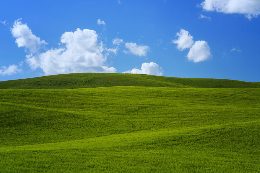 I Photographed Tuscany And It Looks Like The Classic Windows XP Wallpaper
