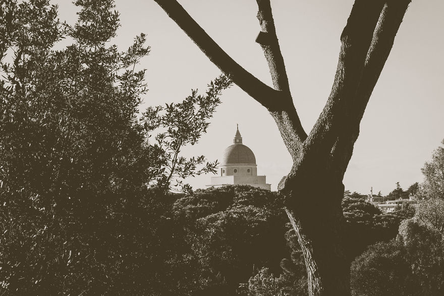 10+ Monochromatic Photographs Of The Most Modern District Of Rome
