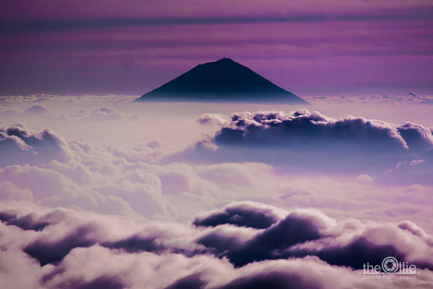 I Captured The Most Beautiful Views During Volcano Rinjani Trekking