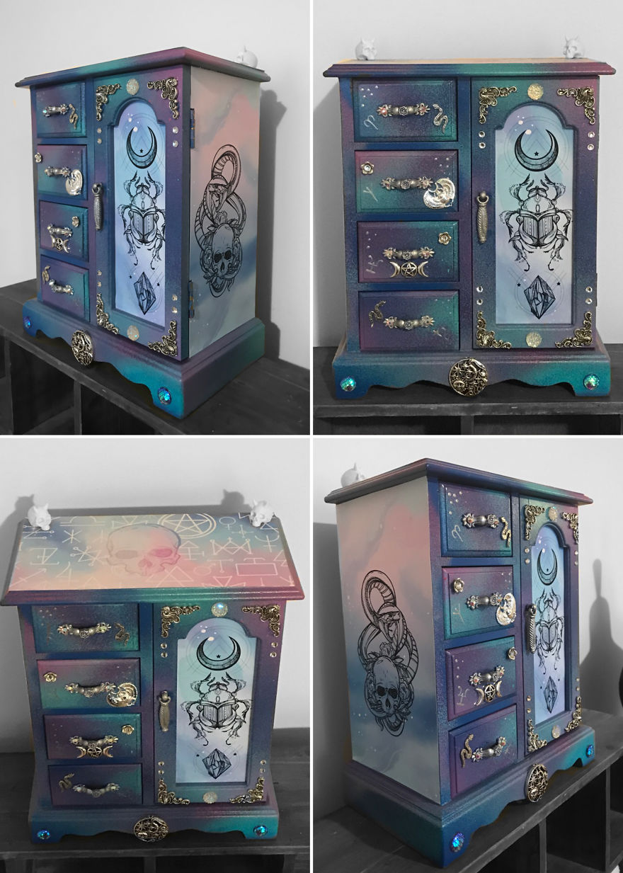 I Make Custom Gothic And Fantasy Jewellery Boxes.