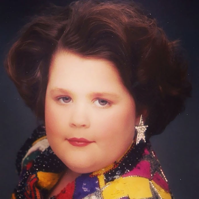 Facebook Friend Posted Her Childhood Glamour Shots