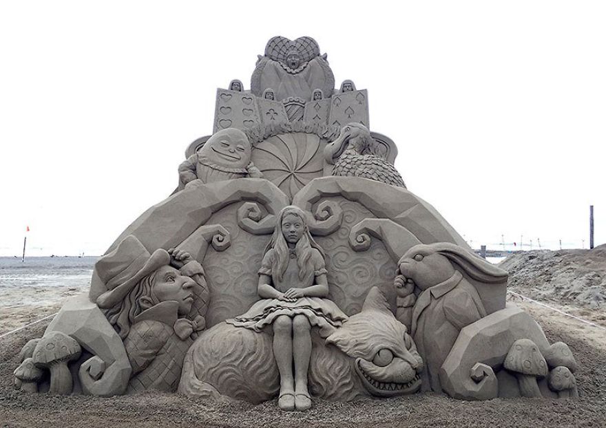the Sand Sculptures By Toshihiko Hosaka