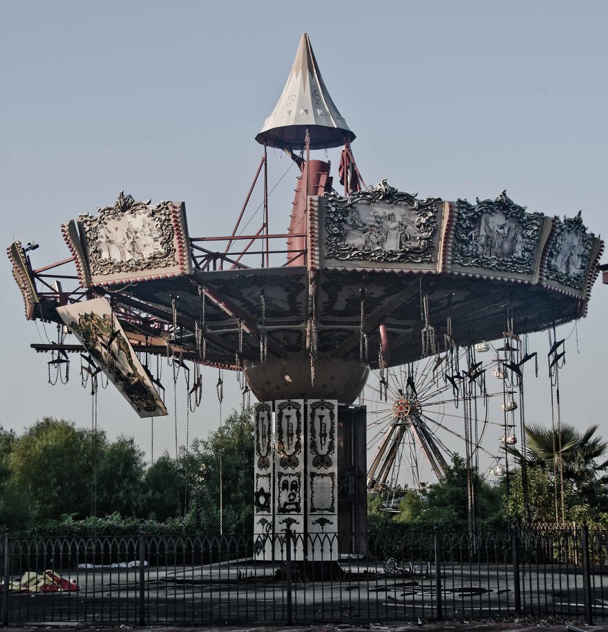 13 Creepy Photos I Took At The Abandoned Six Flags New Orleans