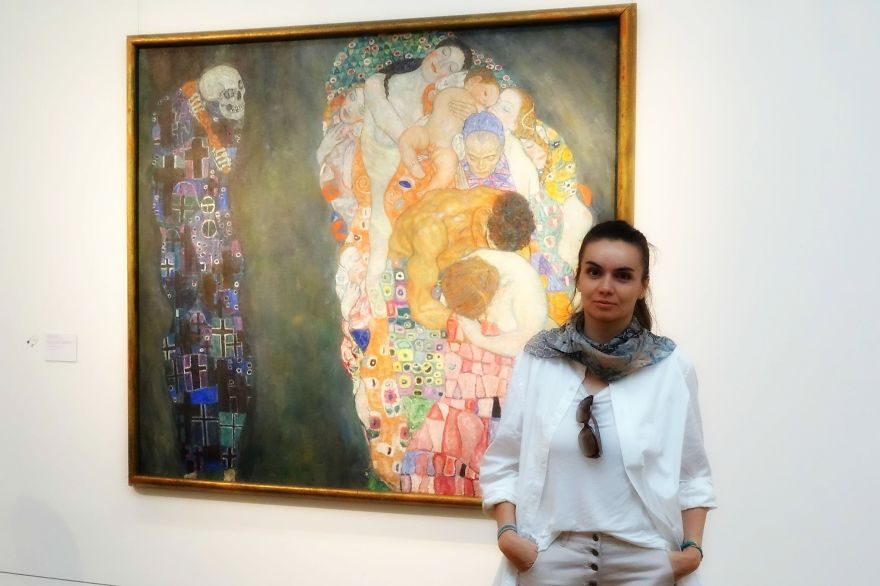 Romanian Artist Stefania Nistoreanu Sells Painting Using Bitcoin