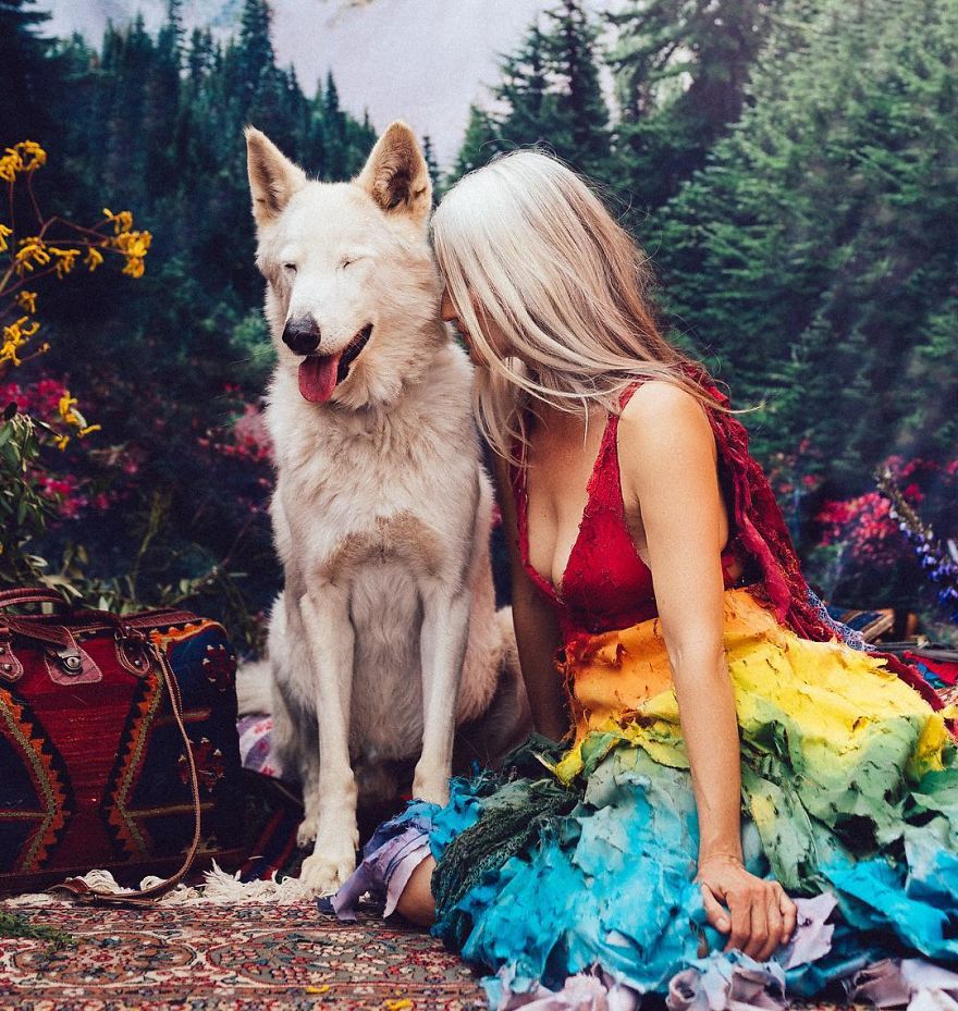 Photographer Makes Incredible Photographs With Animals Saved From The Black Market