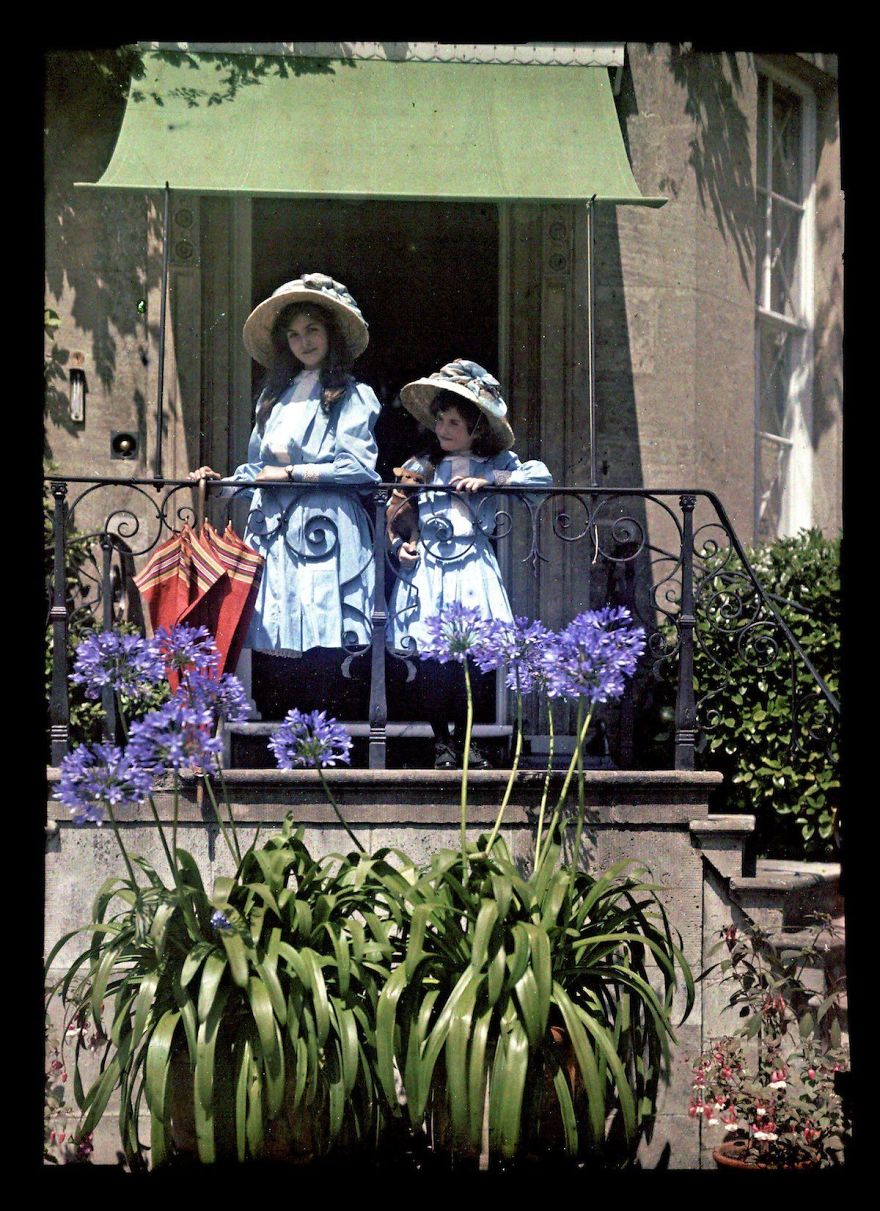 Two Girls On A Balcony, 1908