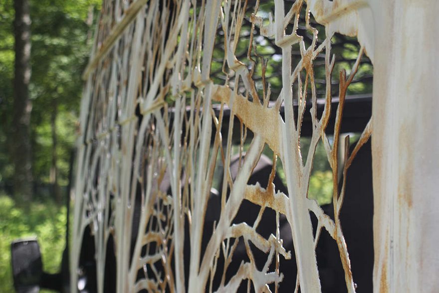 This Artist Is Turning Old Scrap Metal Into Delicate Plants And Trees, And The Result Is Amazing