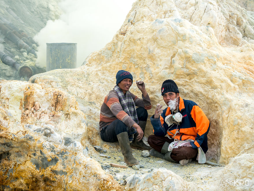 6 Hours In Hell On Earth: Kawah Ijen Volcano 6 Hours In Hell On Earth: Kawah Ijen Volcano