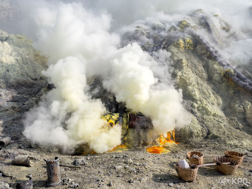 6 Hours In Hell On Earth: Kawah Ijen Volcano 6 Hours In Hell On Earth: Kawah Ijen Volcano