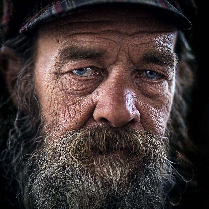 The Brazilian Photographer Captures The Human Essence Of The People Of The Street Of The Usa