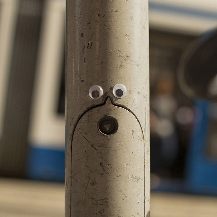 This Guys Are Sending Free Googly Eyes All Over The World!!