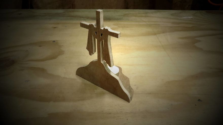 7 Amazing Wood Crosses