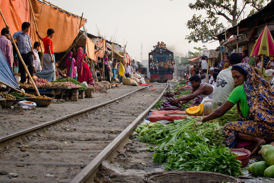 10+ Photos Taken On The Journey Of Human Life. Photography By Bangladesh's Photo Journalist Shahnaz Parvin. 10+ Photos Taken On The Journey Of Human Life. Photography By Bangladesh's Photo Journalist Shahnaz Parvin.