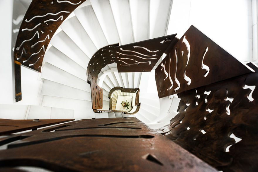 10 Mesmerizing Staircases In Barcelona