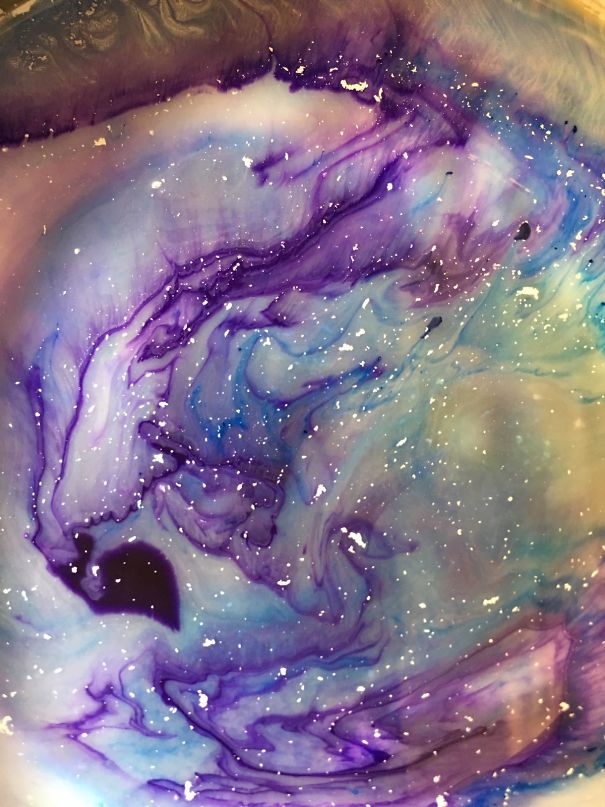 Purple Swirl. Unstirred Paint
