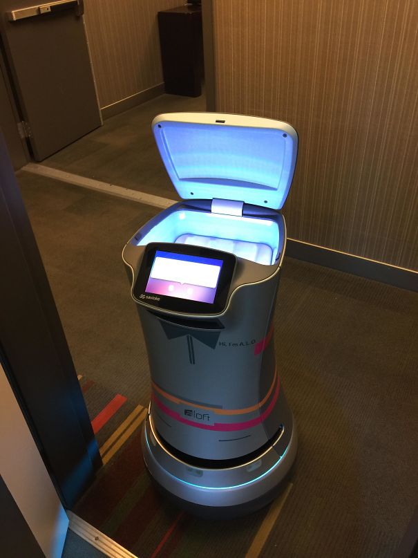 This Robot Delivered A Roll Of Toilet Paper To My Hotel Room In Cupertino