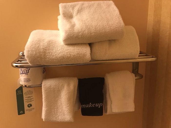 Este hotel tiene una toalla aparte para quitarse el maquillaje