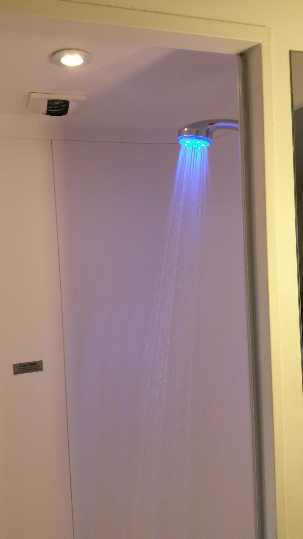 My Hotel Shower Has A Light To Let You Know If It's Too Hot/Cold