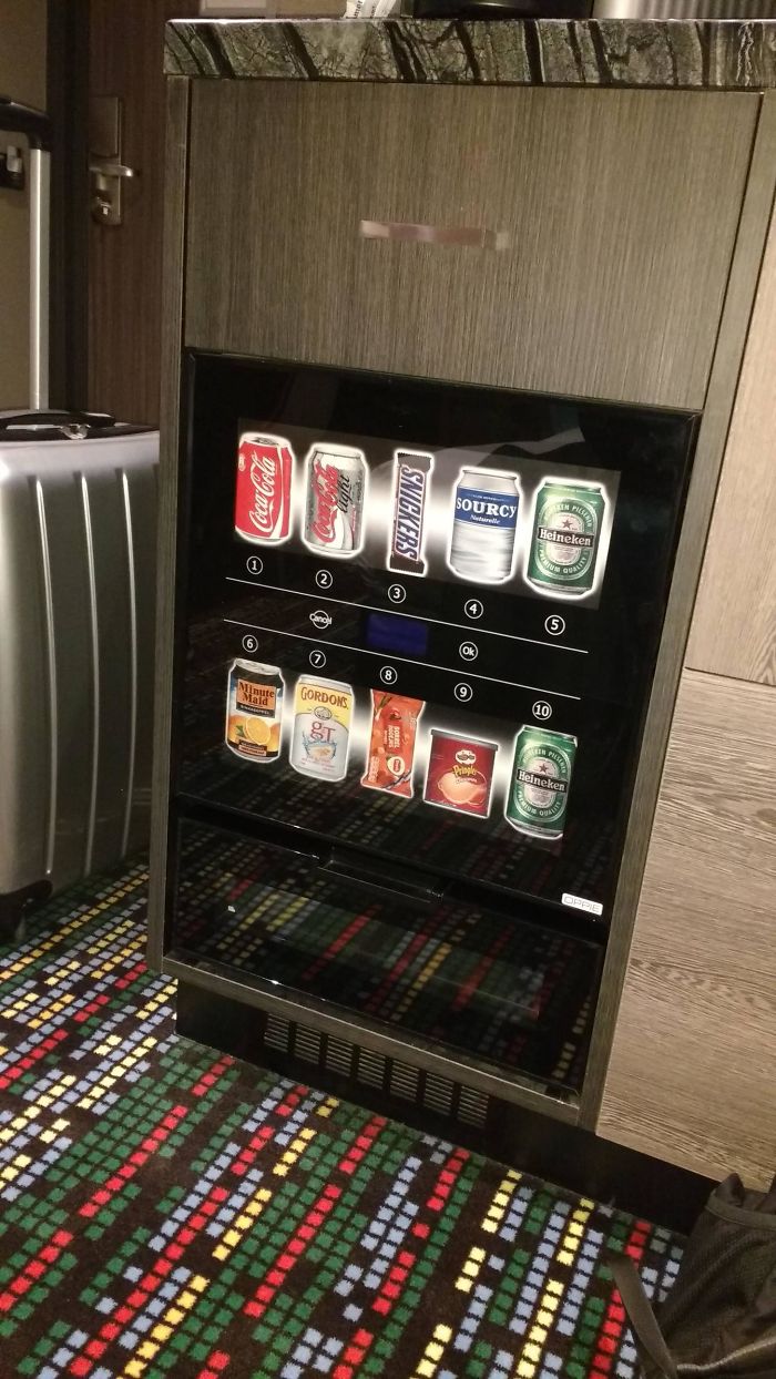 Esta habitación de hotel en Amsterdam tiene minimáquina de vending en vez de minibar