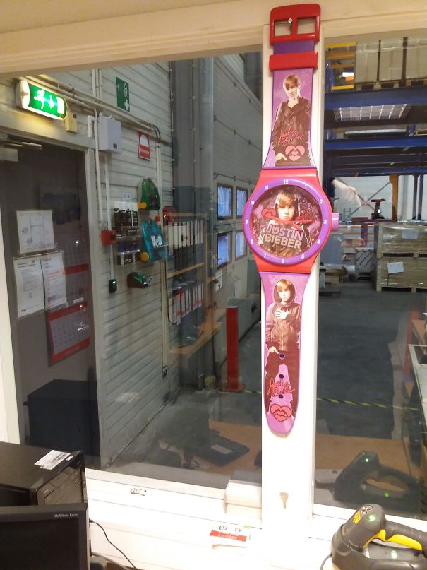 When You Request A Wall Clock For Your Office But Your Boss Is A D*ck