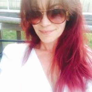 hellonheelsnh avatar