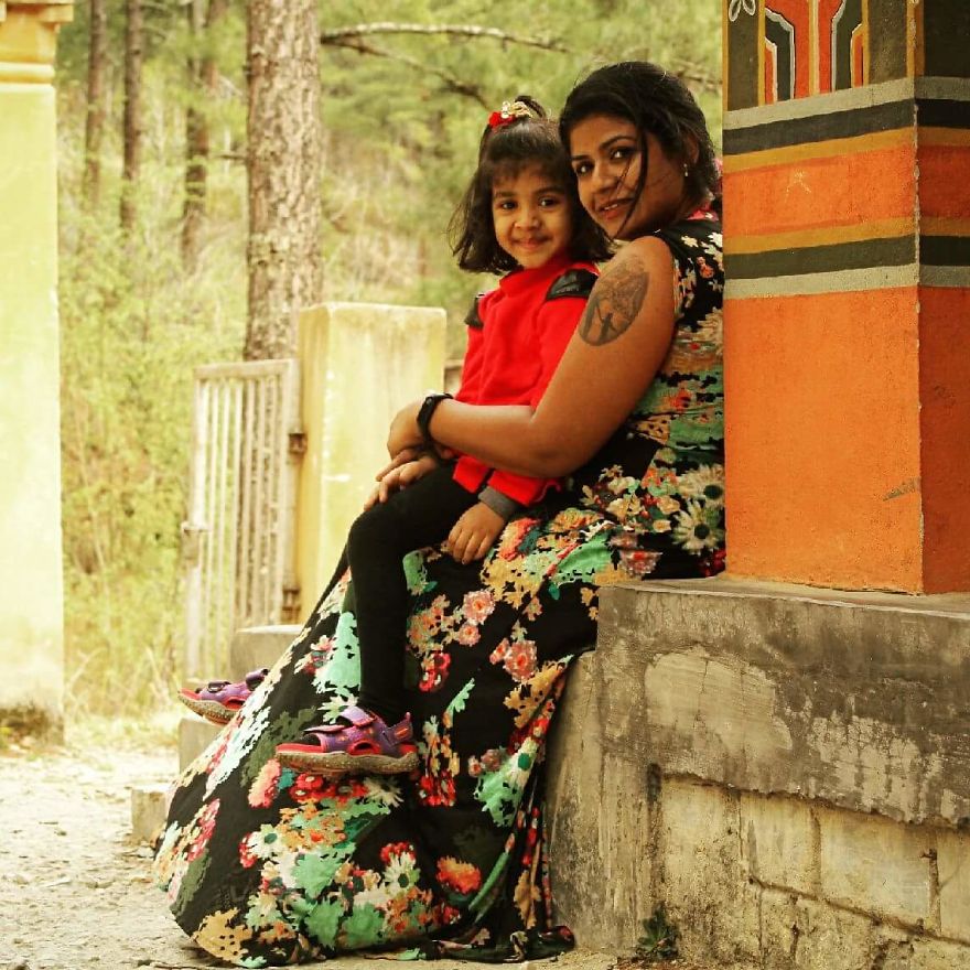 Mom And Daughter Duo, Travelling, Trekking And Backpacking.. Ready To Pack Your Bags? Mom And Daughter Duo, Travelling, Trekking And Backpacking.. Ready To Pack Your Bags?