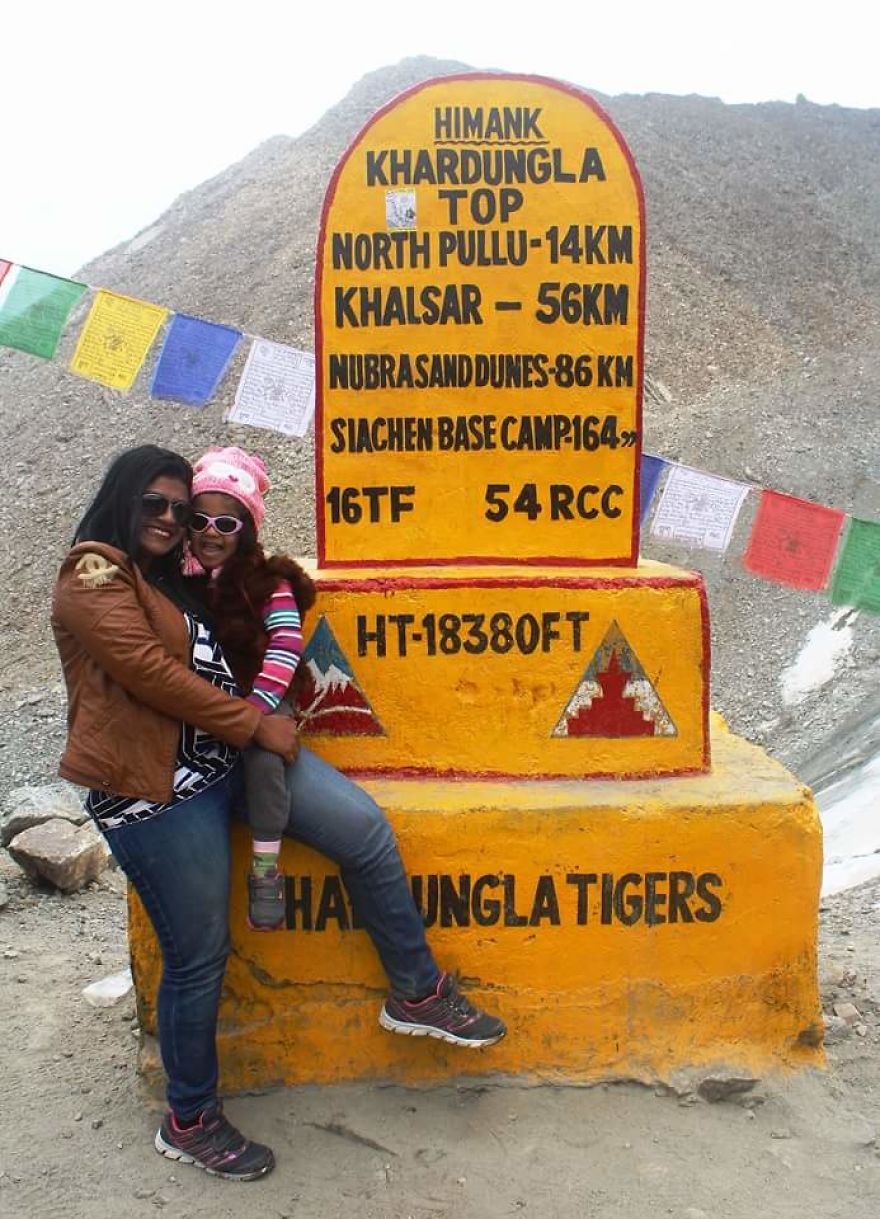 Mom And Daughter Duo, Travelling, Trekking And Backpacking.. Ready To Pack Your Bags? Mom And Daughter Duo, Travelling, Trekking And Backpacking.. Ready To Pack Your Bags?