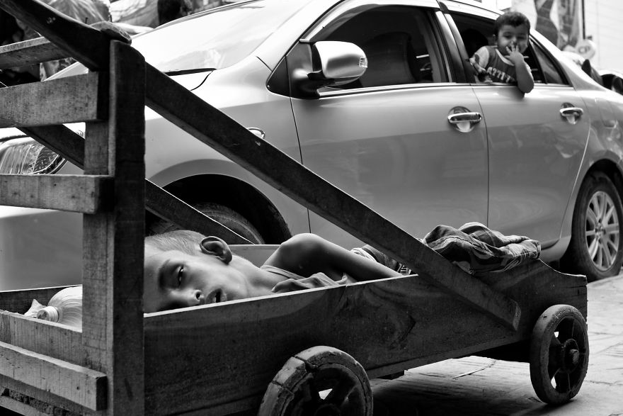 10+ Photos Taken On The Journey Of Human Life. Photography By Bangladesh's Photo Journalist Shahnaz Parvin. 10+ Photos Taken On The Journey Of Human Life. Photography By Bangladesh's Photo Journalist Shahnaz Parvin.