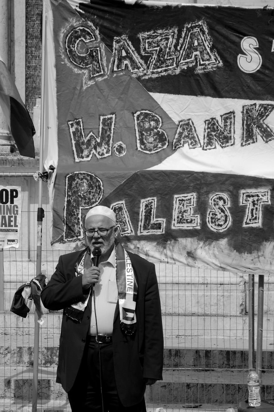 Free Palestine Protest At The Gardens